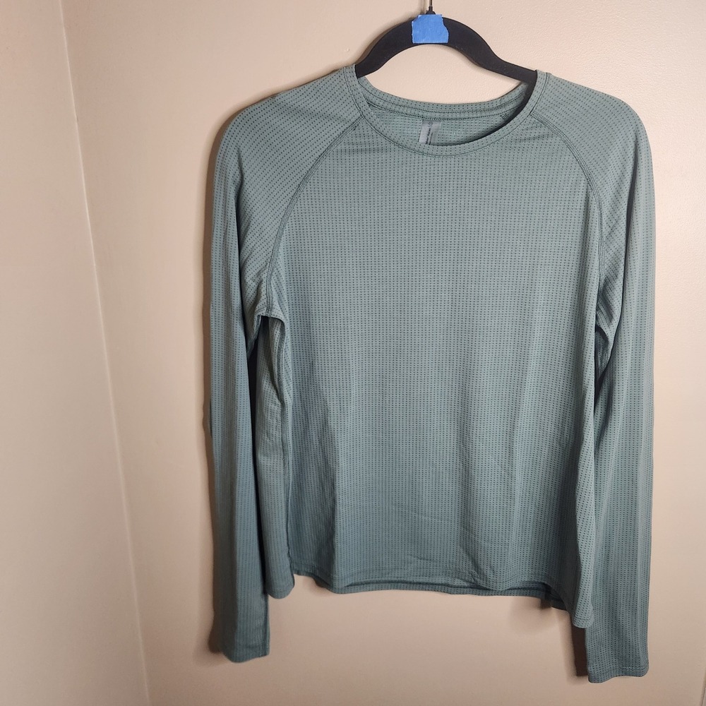 Outdoor Voices Womens Large Sage Green Long Sleeve Perforated Tech Top RN101116